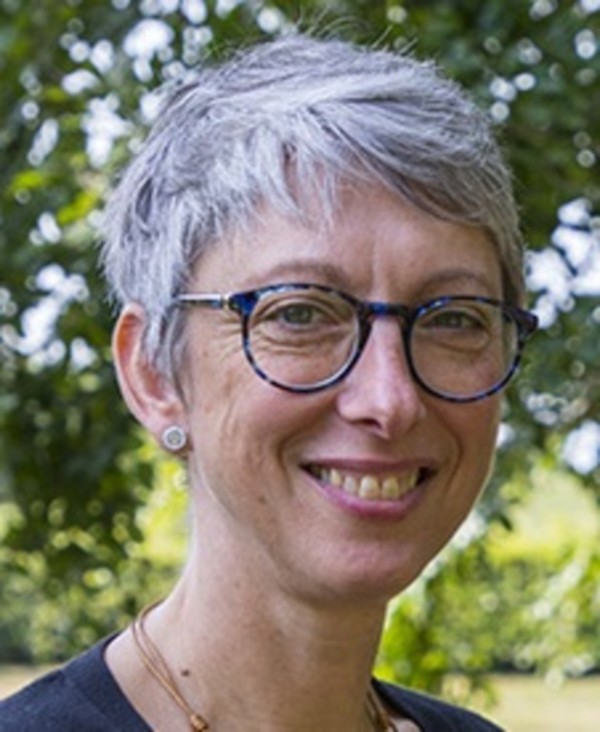 Image shows Dr Gaby Saunders